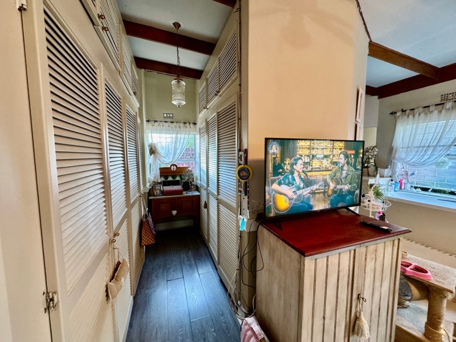 5 Bedroom Property for Sale in Van Der Hoff Park North West